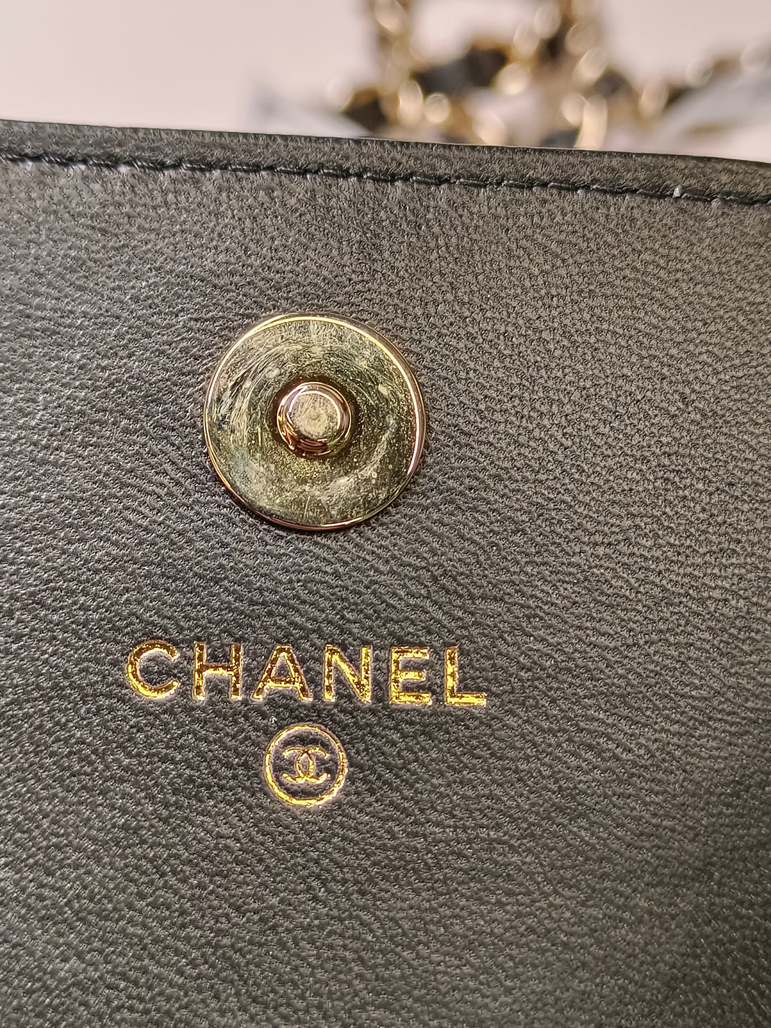 Chanel Mini CC Matelassé Cuir d’agneau Crochet à rabat
