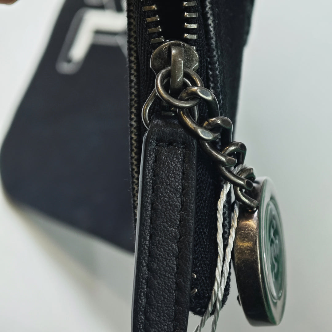 Chanel Medium Toile La Pausa Zip O Étui Pochette