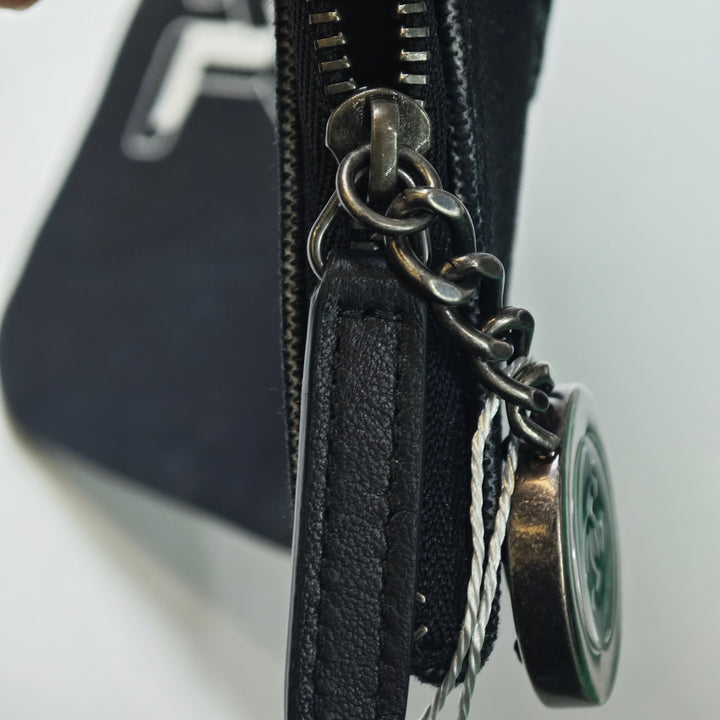 Chanel Medium Toile La Pausa Zip O Étui Pochette
