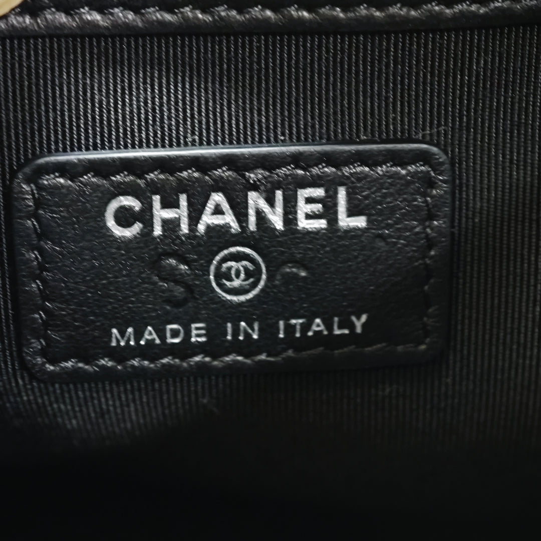 Chanel Medium Toile La Pausa Zip O Étui Pochette