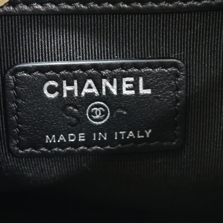 Chanel Medium Toile La Pausa Zip O Étui Pochette