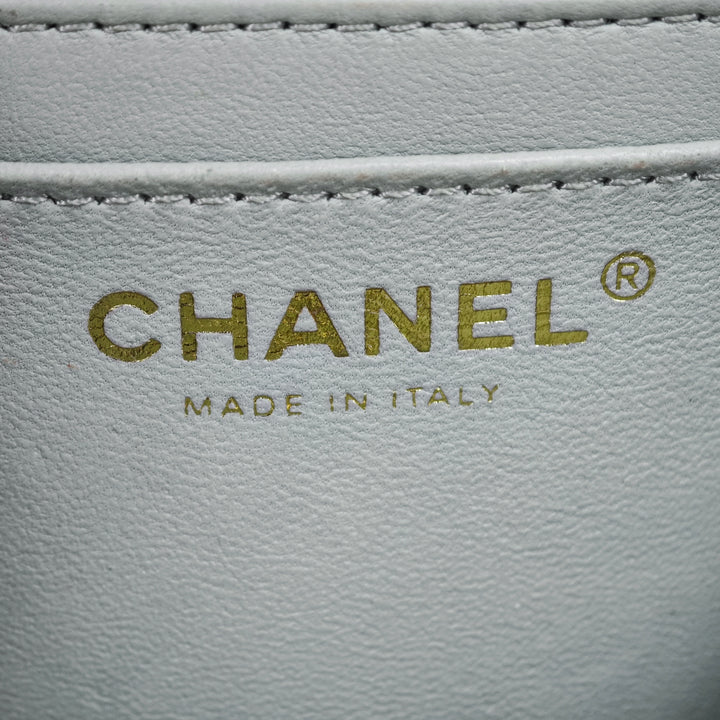 Chanel Mini Square Cuir de veau grainé Chain à rabat