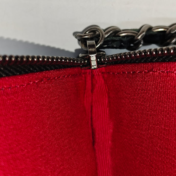 Chanel Large vieilli Cuir de veau Gabrielle O Étui Pochette