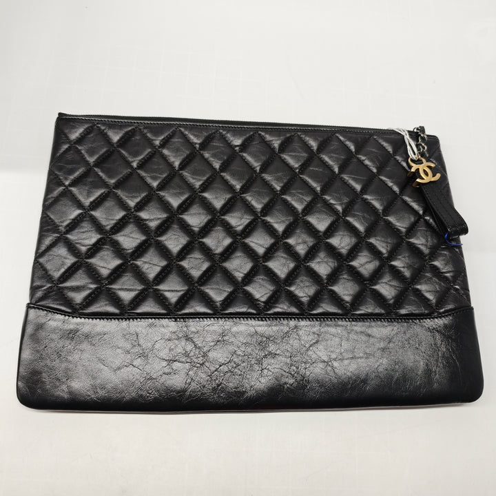 Chanel Large vieilli Cuir de veau Gabrielle O Étui Pochette