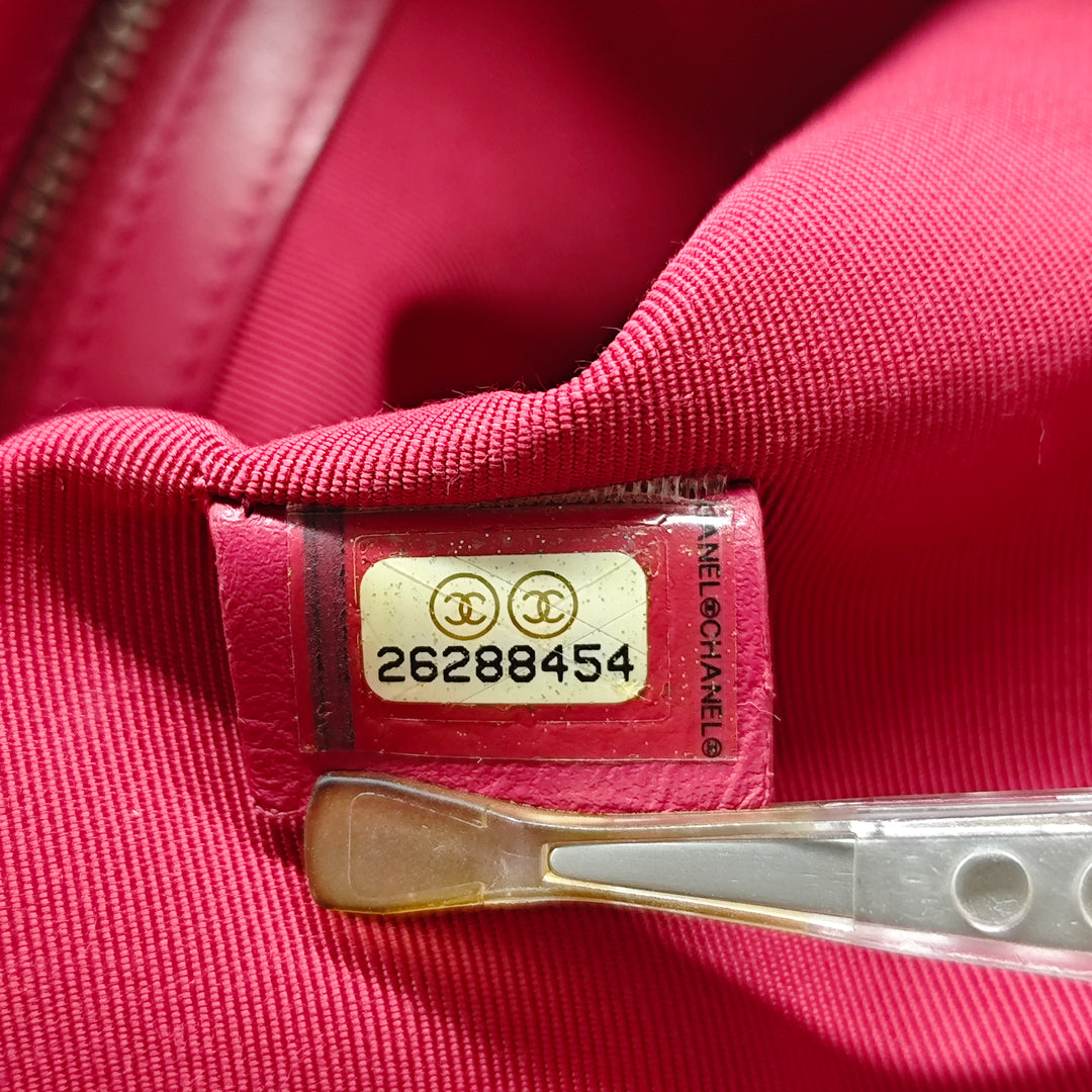 Chanel Large vieilli Cuir de veau Gabrielle O Étui Pochette