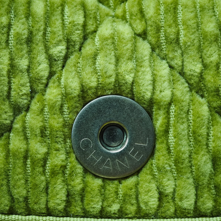 Chanel Large Corduroy 19 à rabat