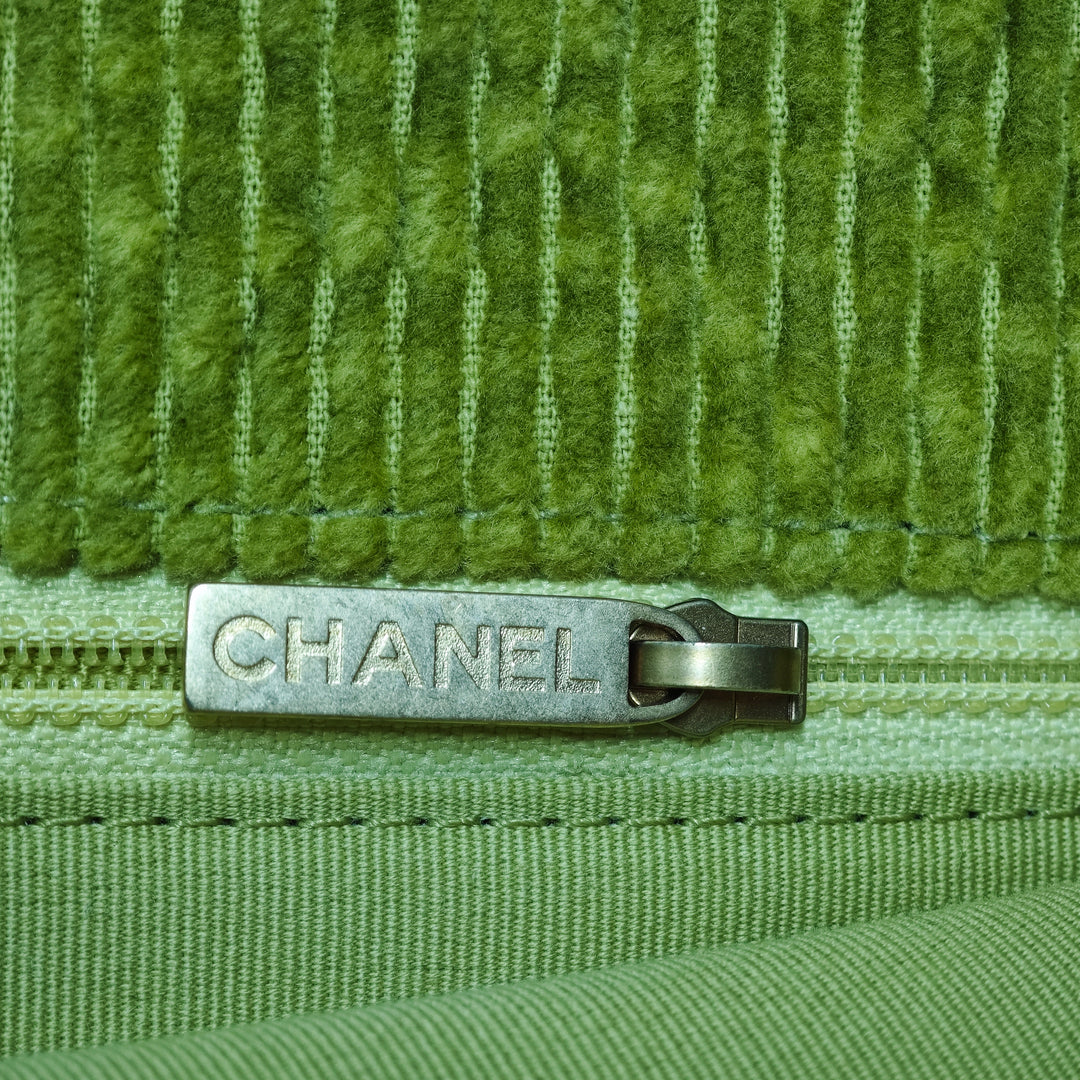 Chanel Large Corduroy 19 à rabat