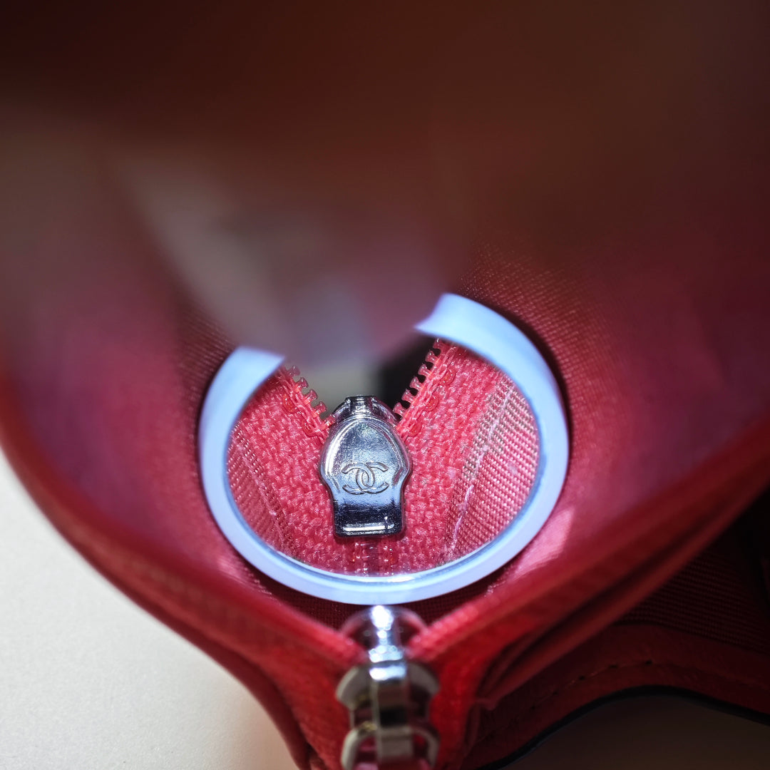 Chanel Matelassé Cuir d’agneau Color Pop CC Wallet on Chain