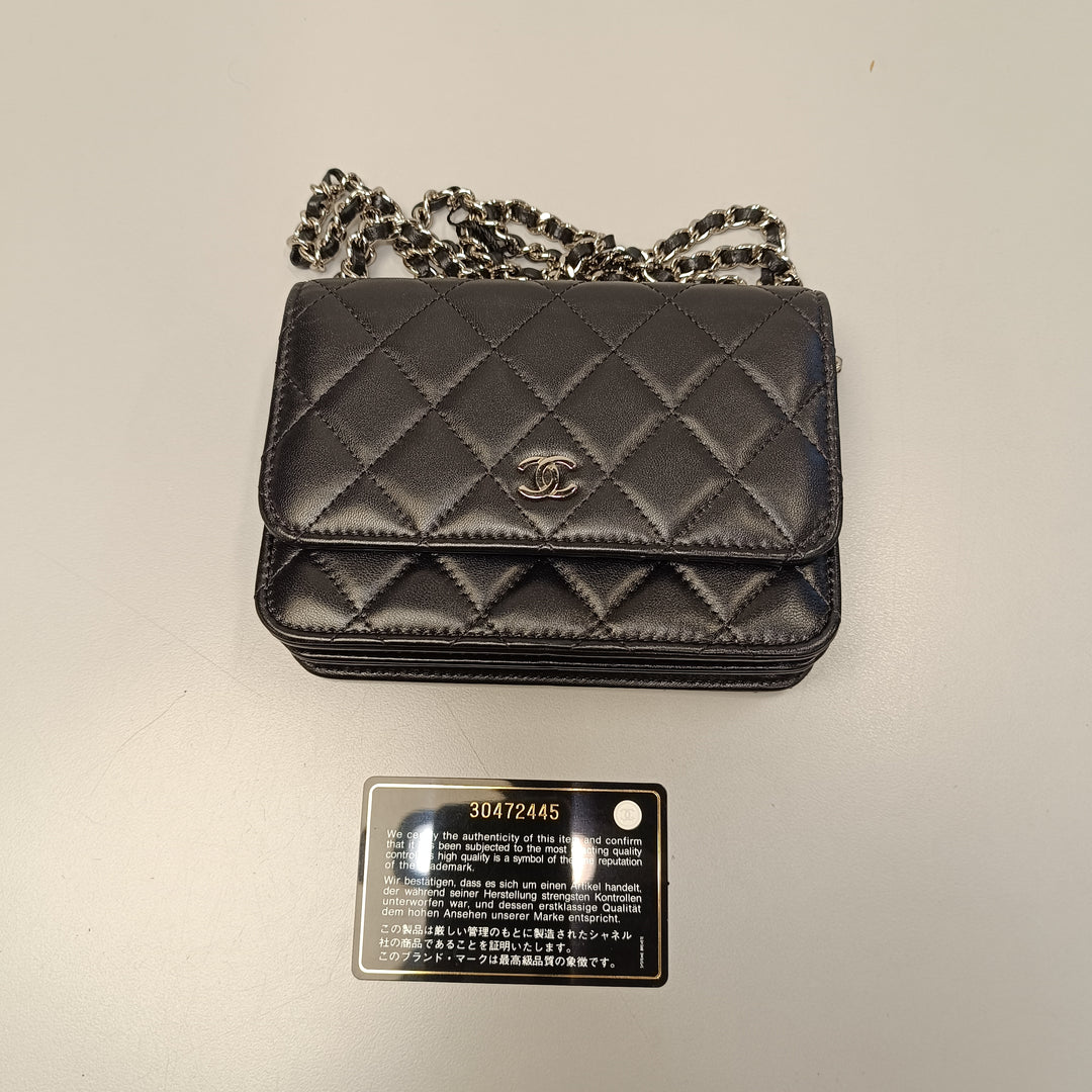 Chanel Mini CC Cuir d’agneau Wallet on Chain