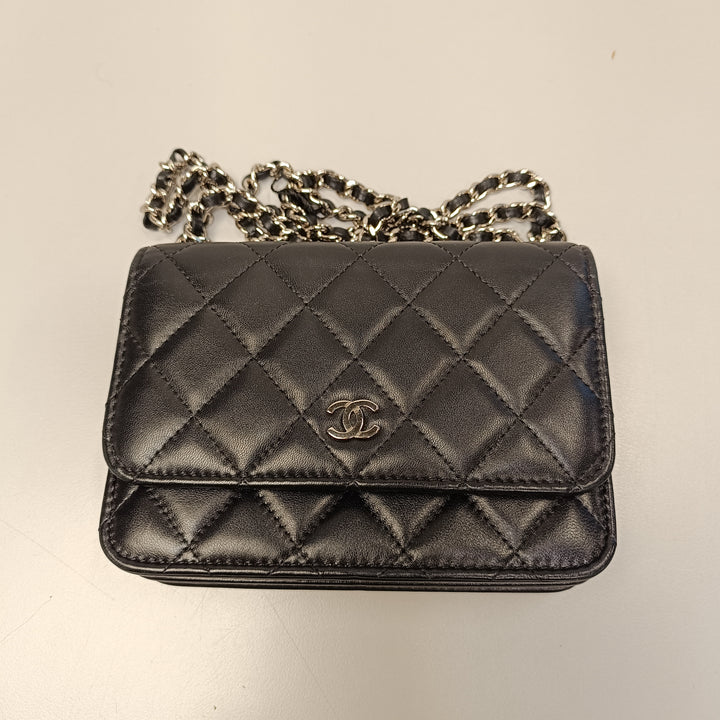 Chanel Mini CC Cuir d’agneau Wallet on Chain