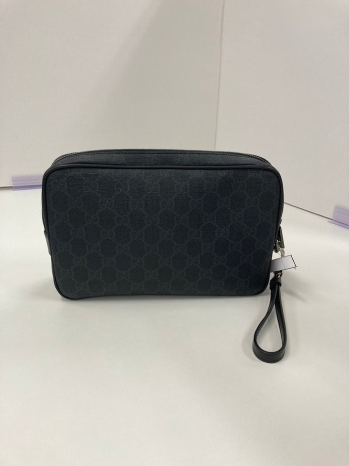 Gucci GG Supreme Pochette
