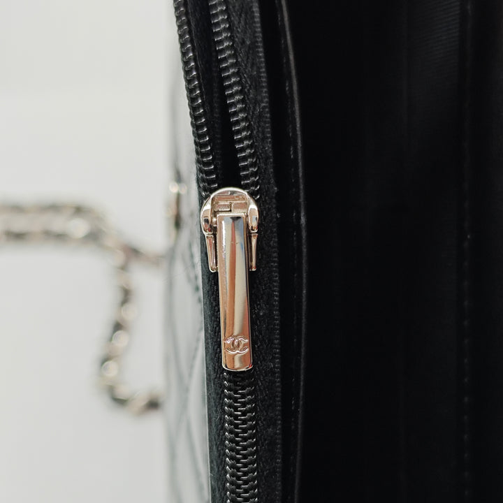 Chanel CC Bicolor Matelassé Cuir verni Wallet on Chain