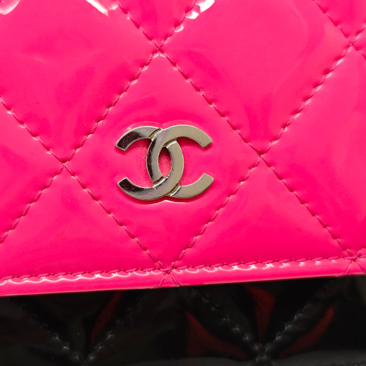 Chanel CC Bicolor Matelassé Cuir verni Wallet on Chain