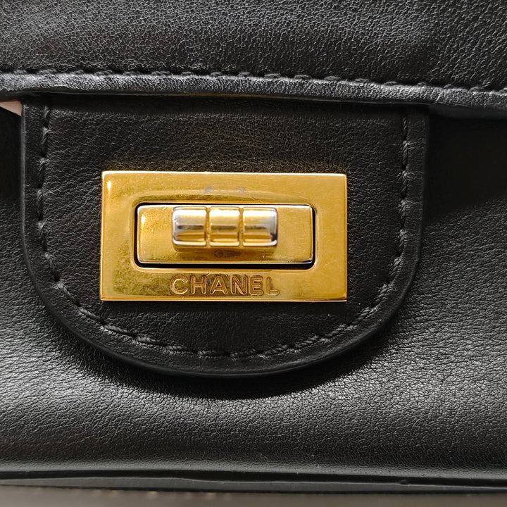 Chanel Cuir de veau Reissue 2.55 Medallion Double rabat 225