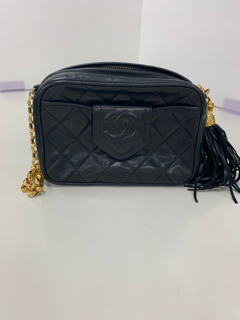 Chanel CC Matelassé Cuir d’agneau Pompon Sac caméra