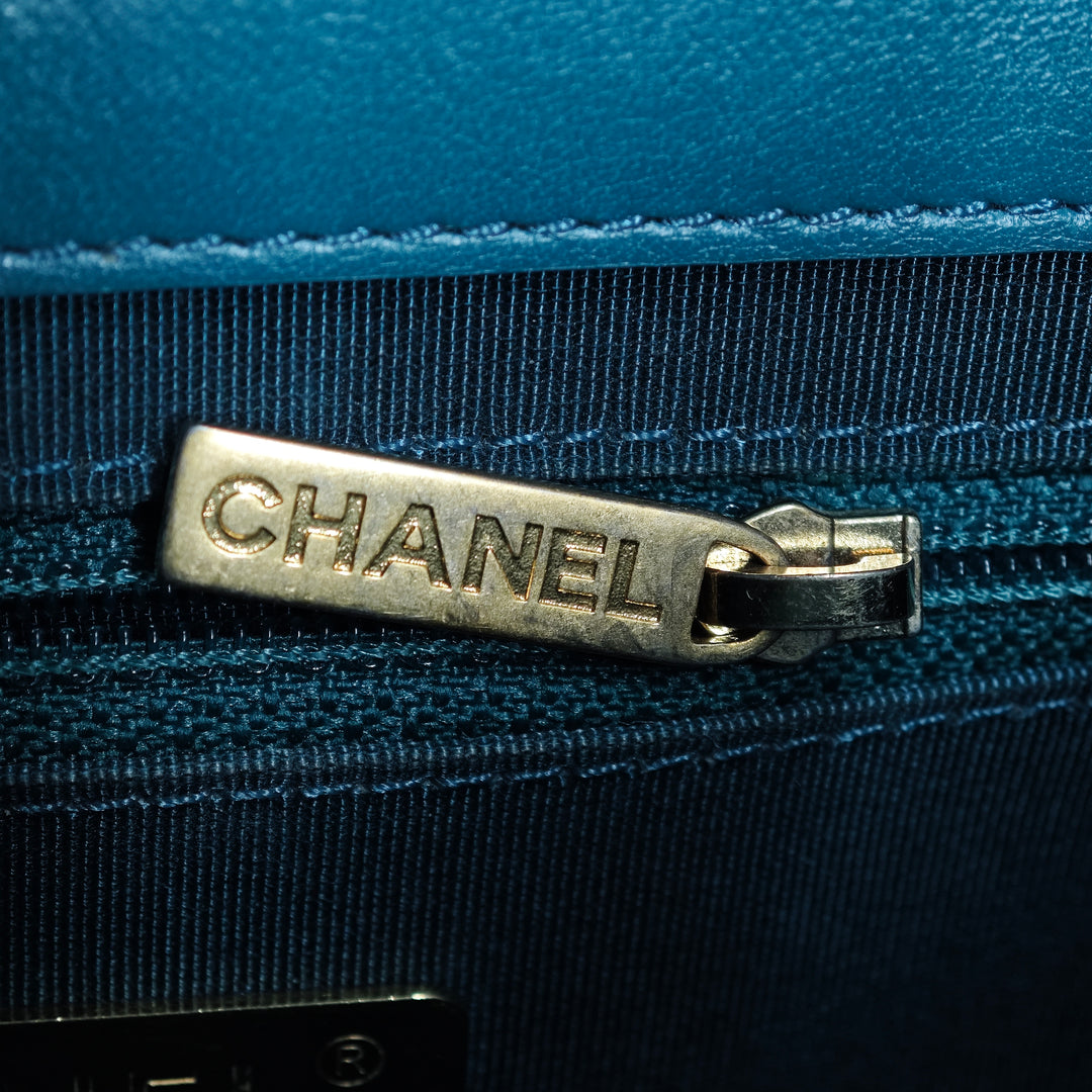 Chanel Mini Matelassé Cuir de veau et Caviar Chain Handle à rabat