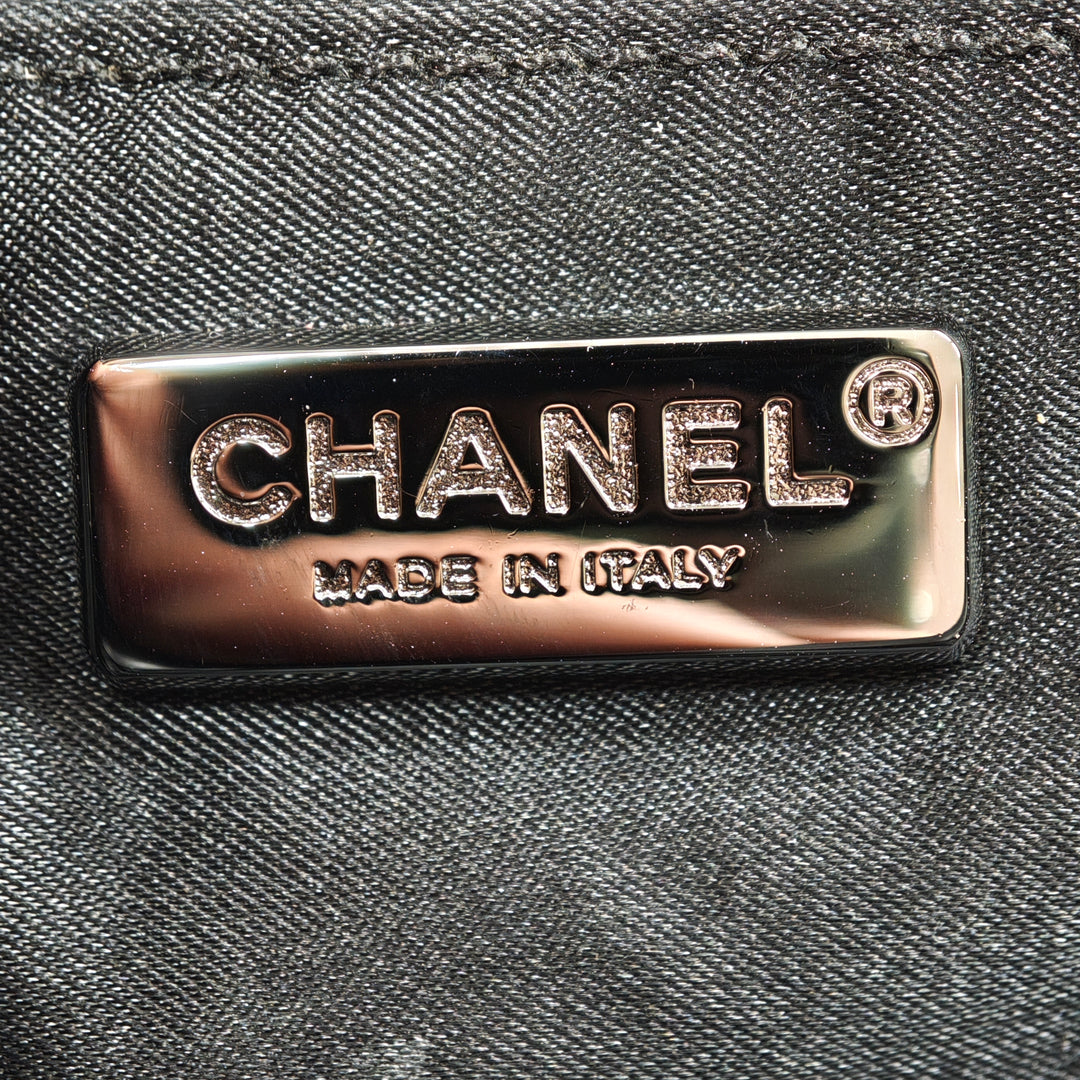 Chanel Small Cuir d’agneau Beaded Cristal à rabat