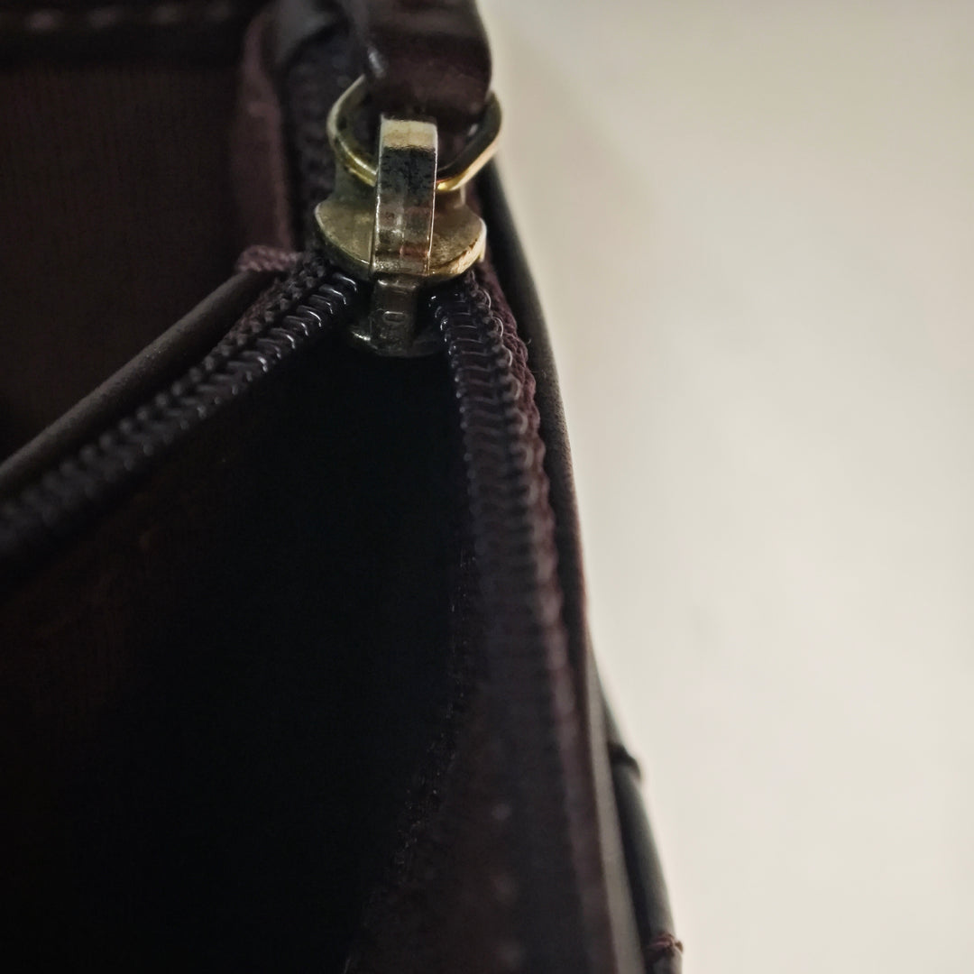 Chanel Matelassé Cuir verni Golden Class East West Wallet on Chain
