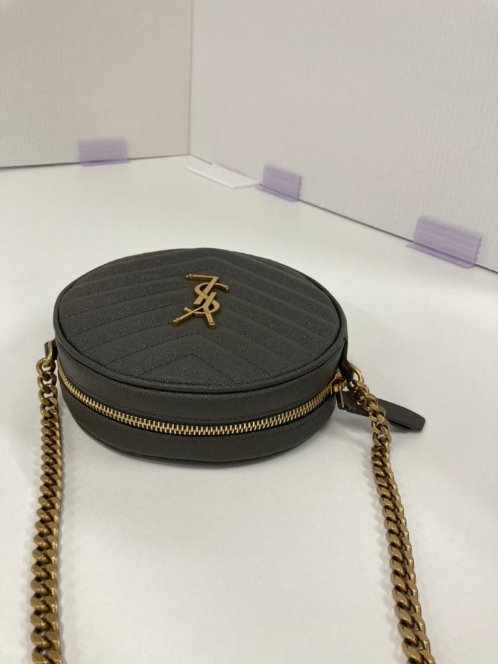 Saint Laurent Chevron Grain De Poudre Rond Vinyle Sac caméra