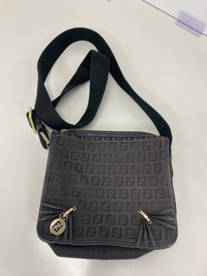 Fendi Small Zucchino Toile F Charm Sac porté croisé