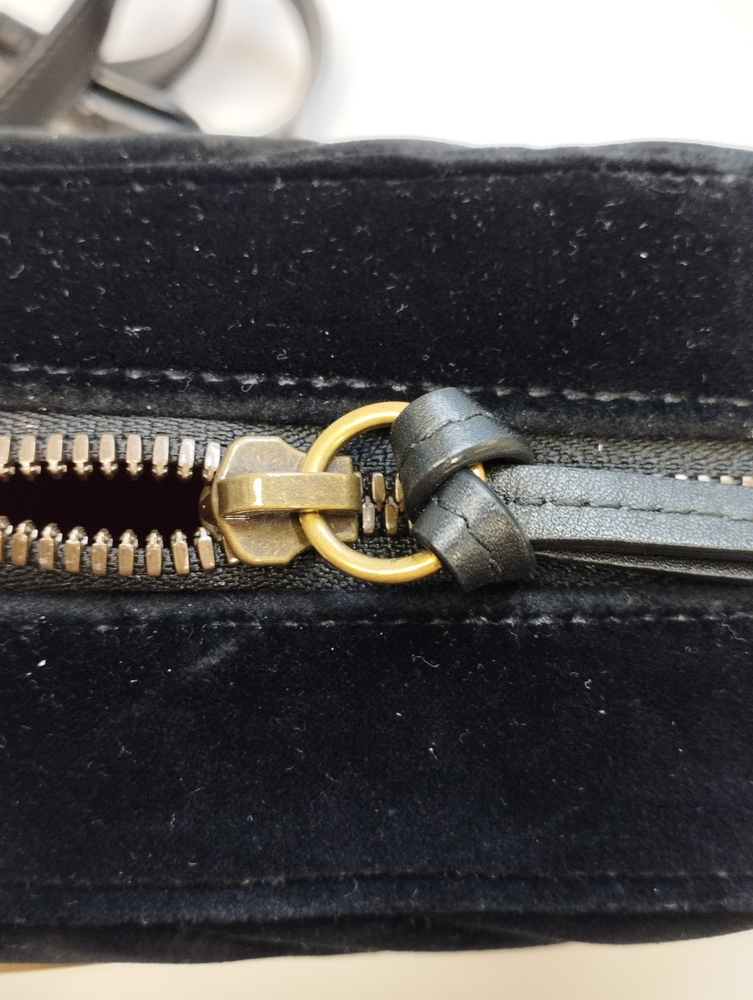 Gucci Small GG Marmont Matelasse Velours Sac porté croisé