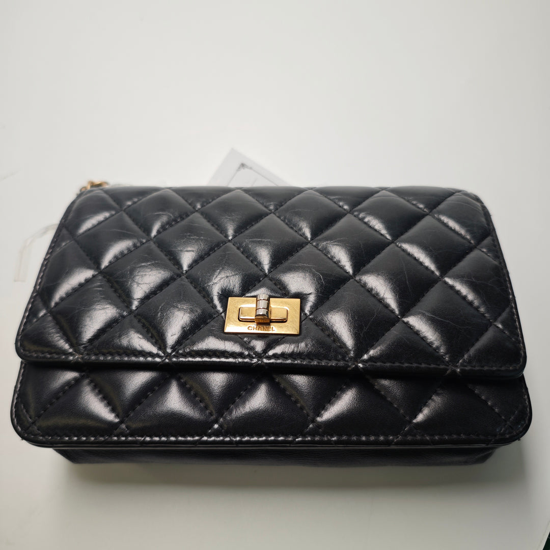 Chanel Matelassé vieilli Cuir de veau Reissue 2.55 Wallet on Chain