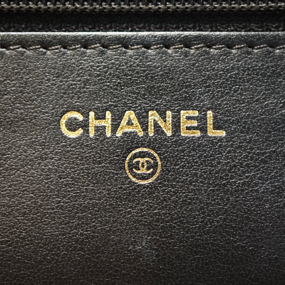 Chanel Matelassé vieilli Cuir de veau Reissue 2.55 Wallet on Chain