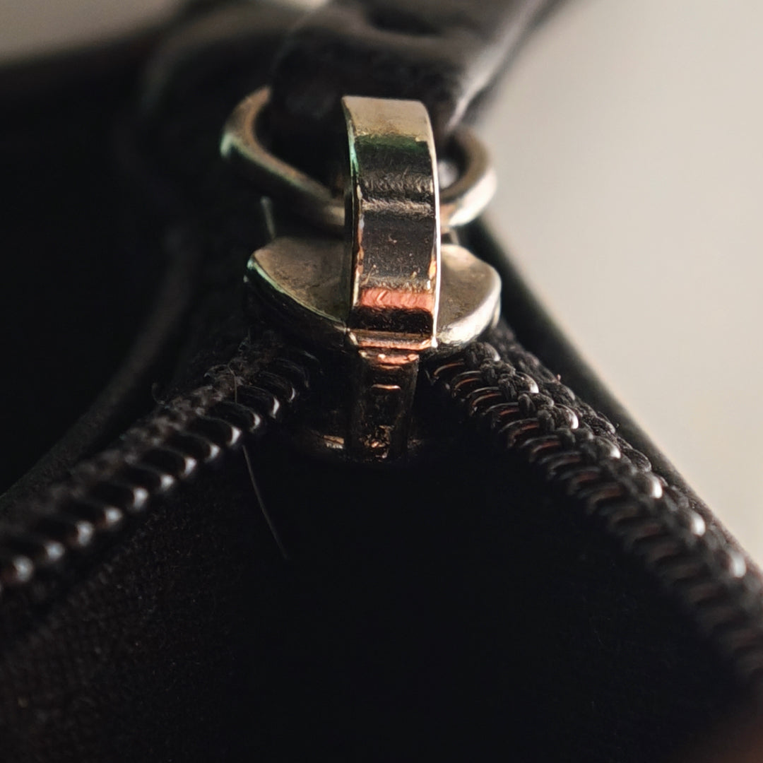 Chanel CC embossé Cuir d’agneau Diamond Wallet on Chain