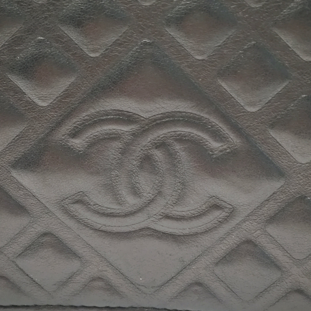 Chanel CC embossé Cuir d’agneau Diamond Wallet on Chain