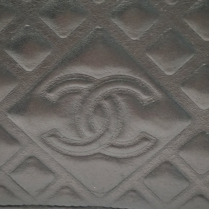 Chanel CC embossé Cuir d’agneau Diamond Wallet on Chain