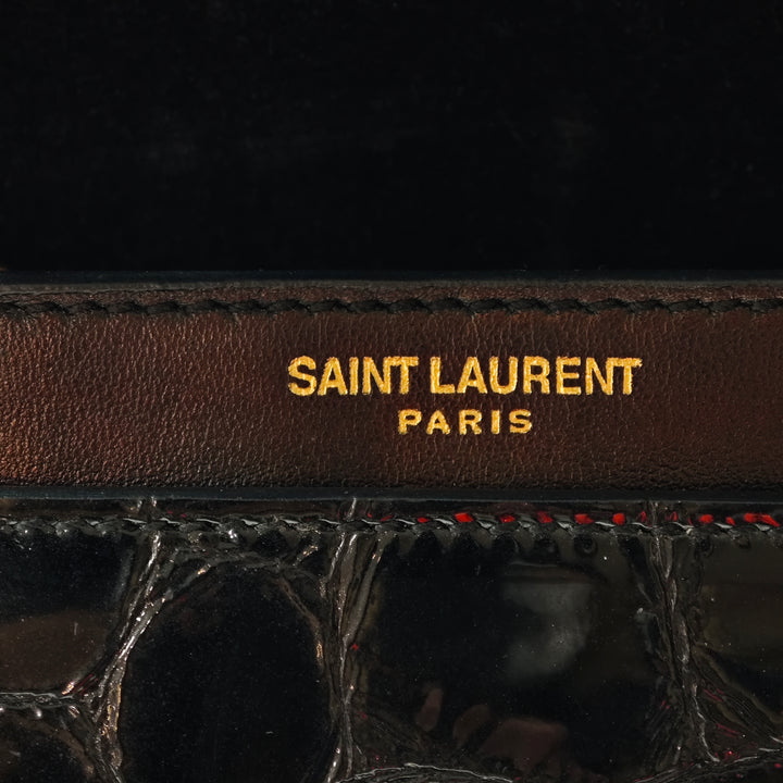 Saint Laurent brillant Croc embossé Cuir de veau Monogram Cassandra Chain Portefeuille