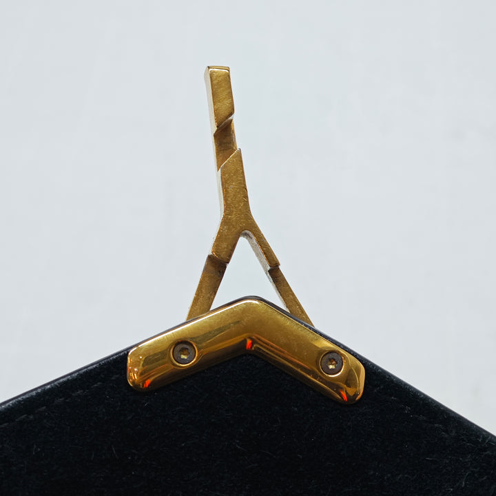 Saint Laurent brillant Croc embossé Cuir de veau Monogram Cassandra Chain Portefeuille