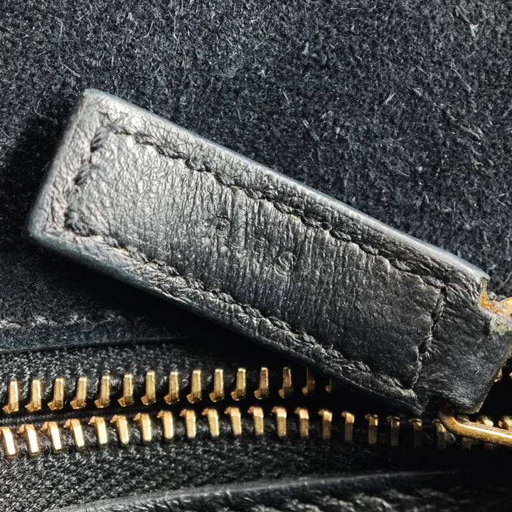 Saint Laurent brillant Croc embossé Cuir de veau Monogram Cassandra Chain Portefeuille