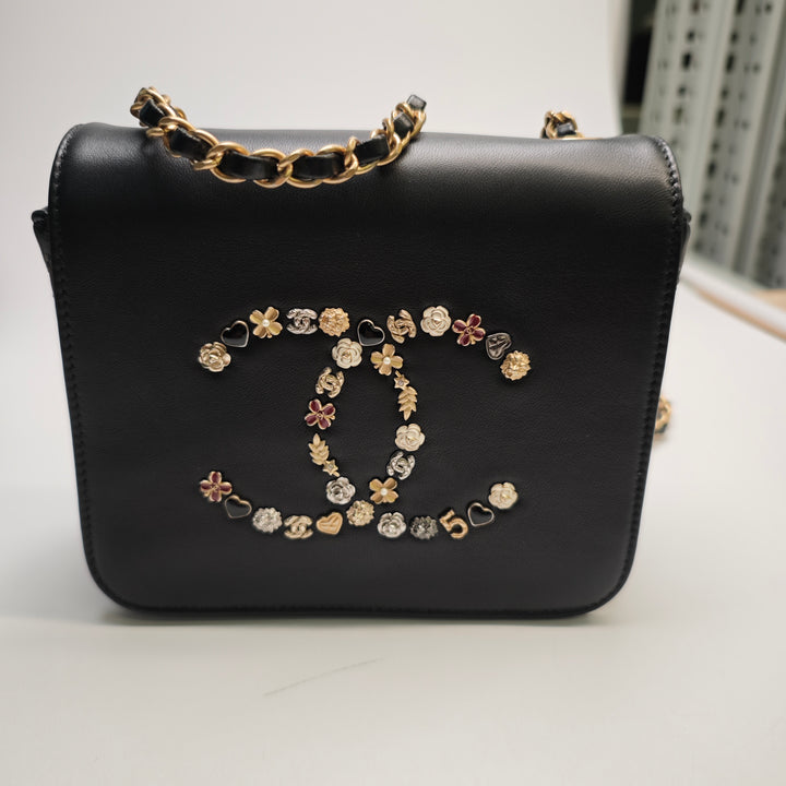 Chanel Cuir d’agneau Lucky Charms à rabat Sac porté croisé