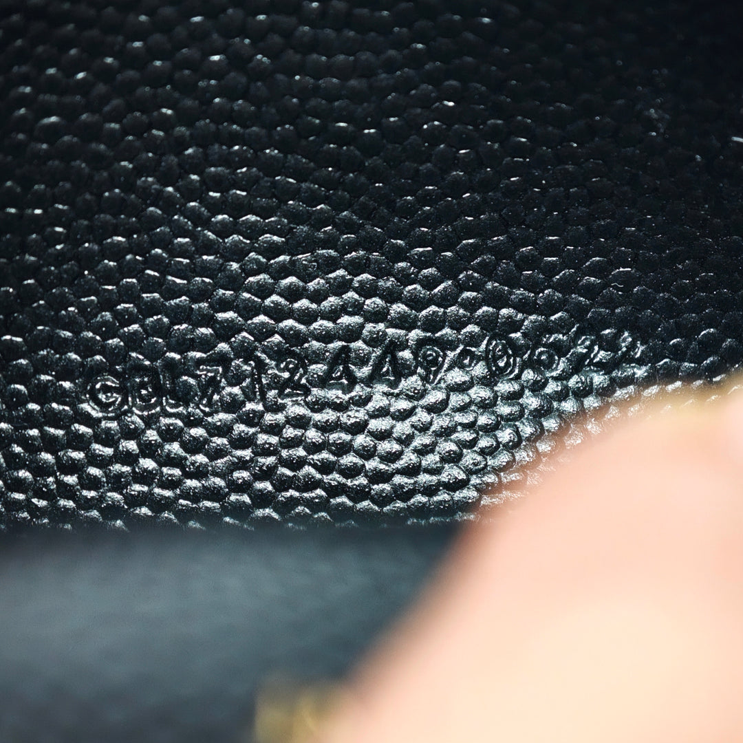 Saint Laurent Grain de Poudre Monogram Kate Pompon Airpods Sac