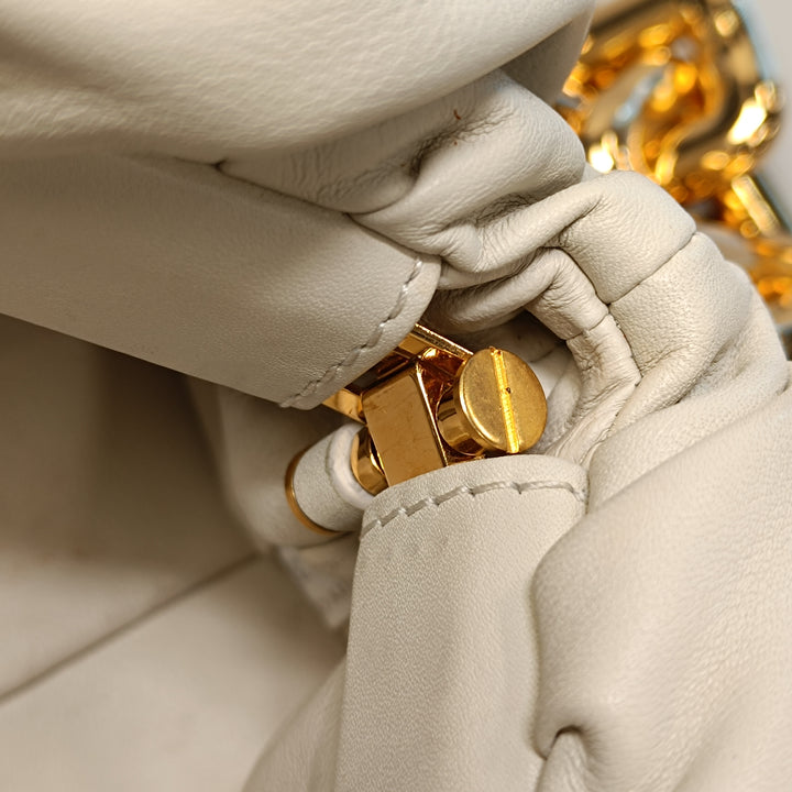 Bottega Veneta Cuir d’agneau Chain Pochette