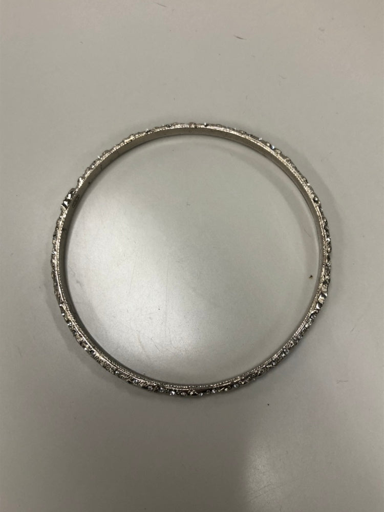 Chanel CC plaqué Strass Bangle