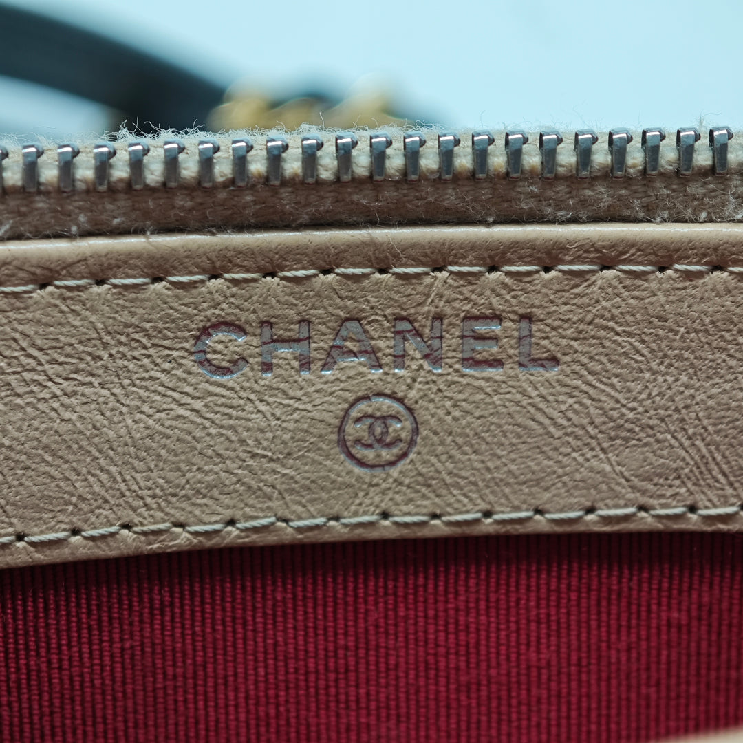 Chanel Bicolor vieilli Cuir de veau Gabrielle Double Zip Pochette avec chaîne