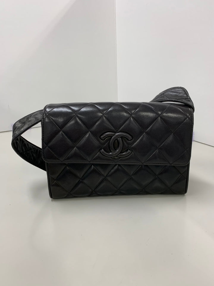Chanel CC Matelassé Cuir d’agneau à rabat Sac porté croisé