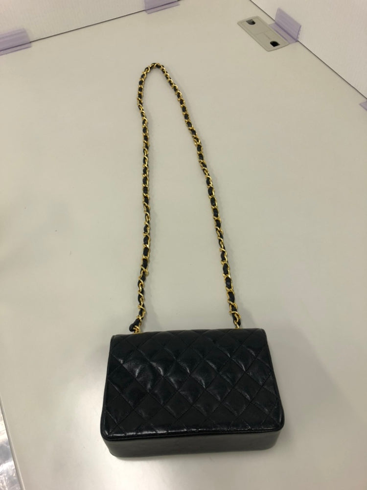 Chanel Mini CC Matelassé Cuir d’agneau Simple rabat