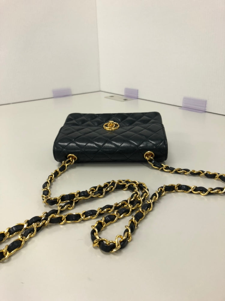 Chanel Mini CC Matelassé Cuir d’agneau Simple rabat