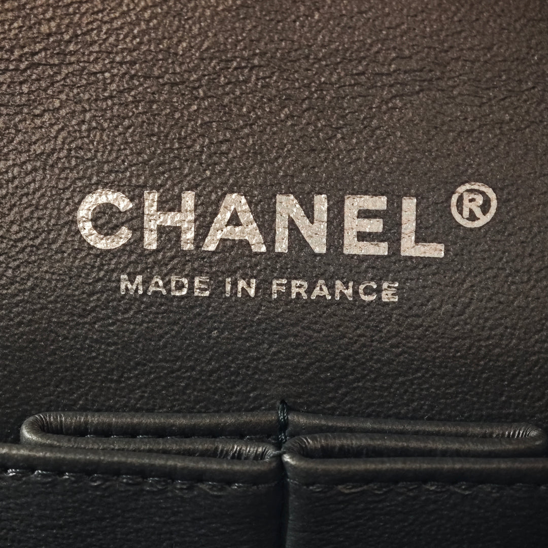 Chanel Medium Classic Iridescent Cuir d’agneau Double rabat