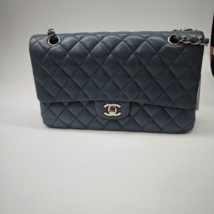 Chanel Medium Classic Cuir d’agneau Double rabat