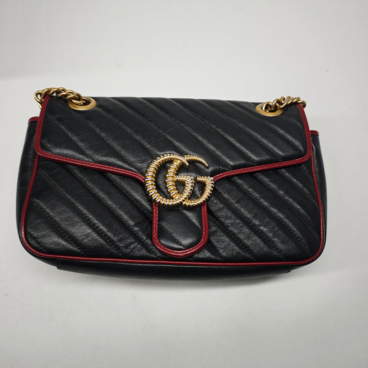 Gucci Medium GG Marmont Matelasse Diagonal Cuir Torchon Sac bandoulière