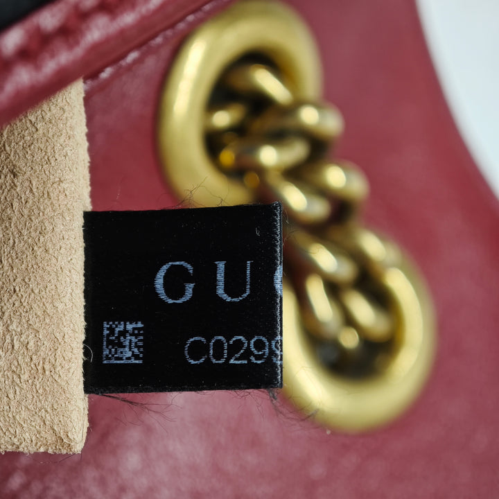 Gucci Medium GG Marmont Matelasse Diagonal Cuir Torchon Sac bandoulière