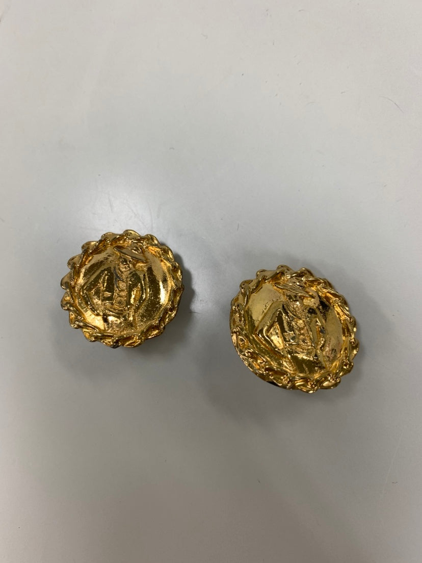 Chanel plaqué Mademoiselle Clip on Boucles d’oreilles