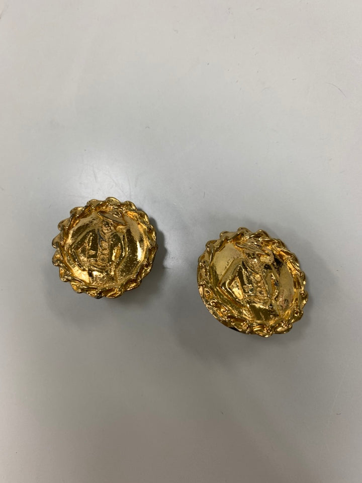 Chanel plaqué Mademoiselle Clip on Boucles d’oreilles