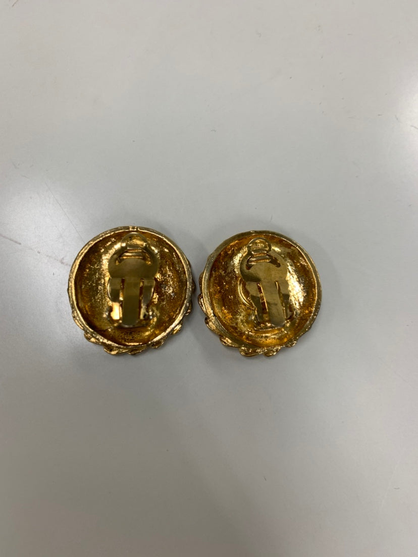 Chanel plaqué Mademoiselle Clip on Boucles d’oreilles