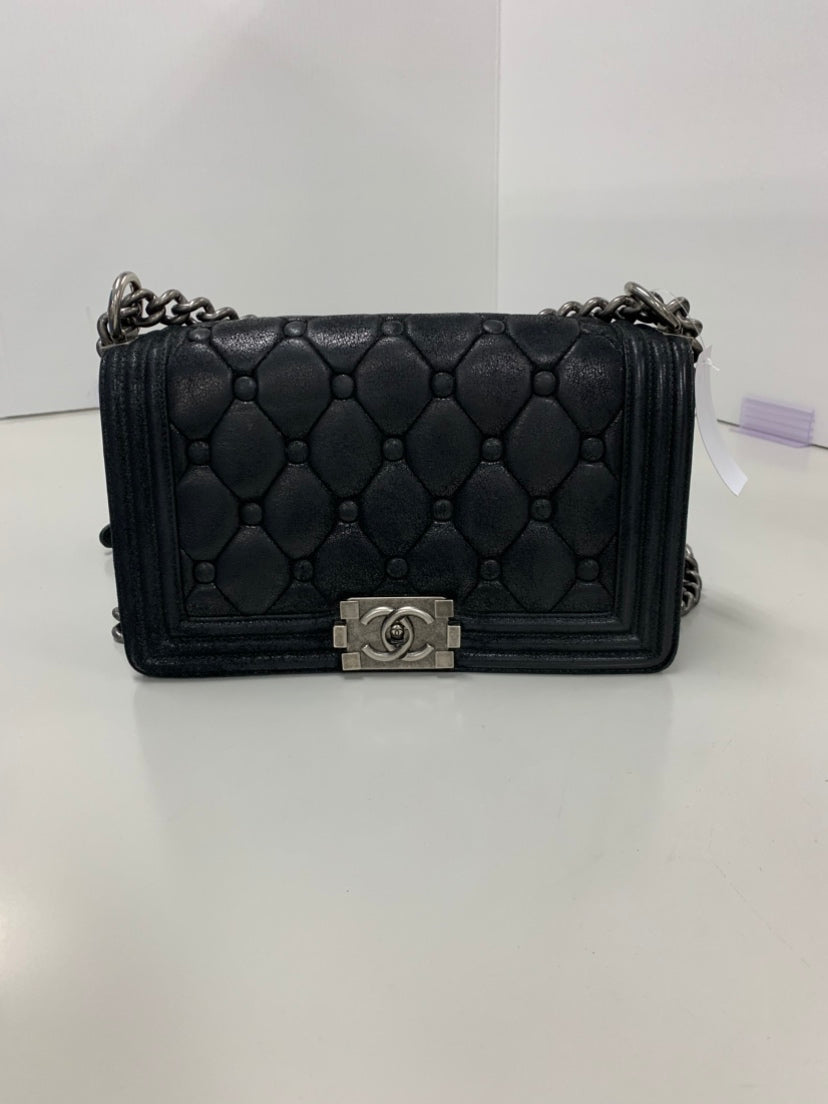 Chanel Old Medium Matelassé Daim Chesterfield Boy à rabat