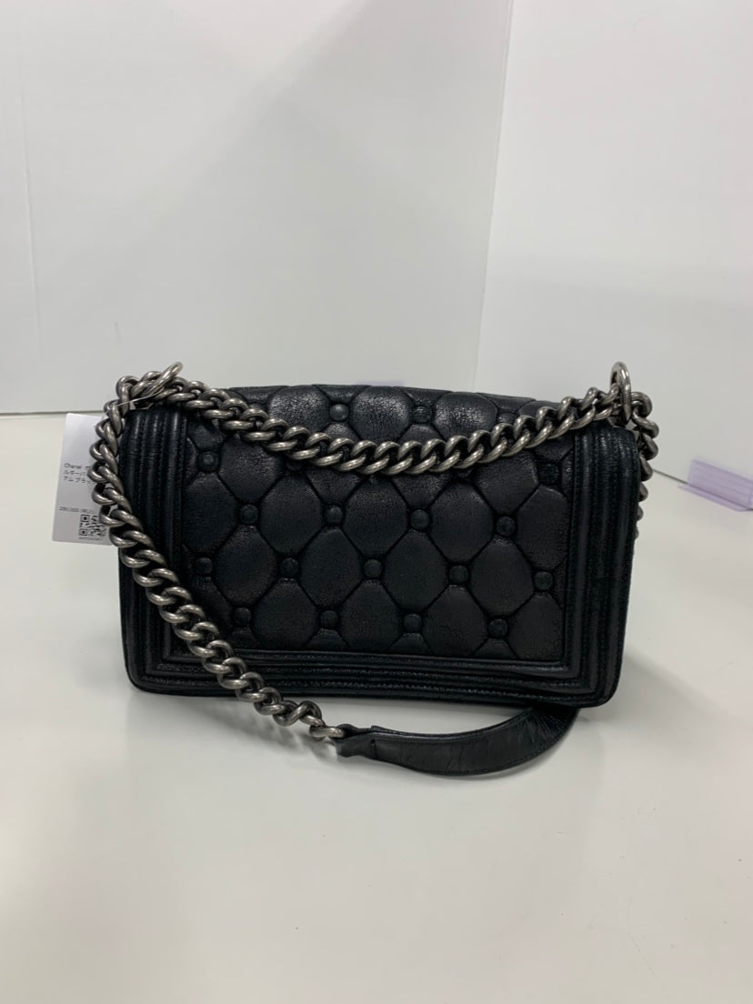 Chanel Old Medium Matelassé Daim Chesterfield Boy à rabat